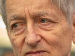 "Хрещений батько" ШІ застеріг від використання його у воєнних цілях