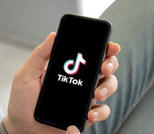 Польща просить ЄС розслідувати TikTok через ШІ-контент, що може бути дезінформацією РФ