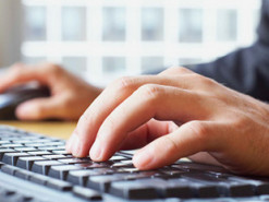 Інтернет-агітаторці, яка пропагувала ідеї створення фейкової «Новоросії», повідомлено про підозру