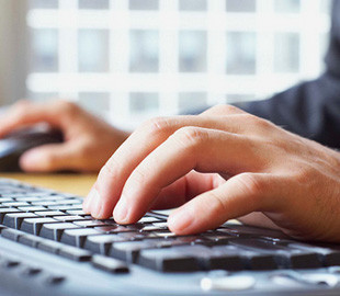 Інтернет-агітаторці, яка пропагувала ідеї створення фейкової «Новоросії», повідомлено про підозру