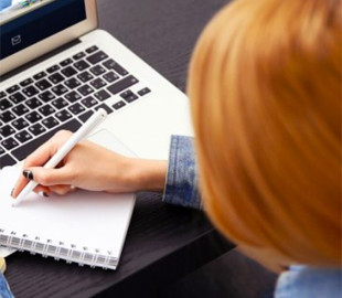 ЄС розглядає нові правила щодо віддаленої роботи та «права на відключення»