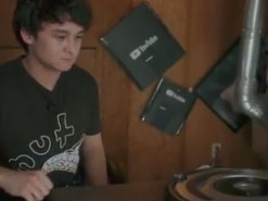 В США робот-пылесос научили кричать, ругаться и жаловаться на жизнь