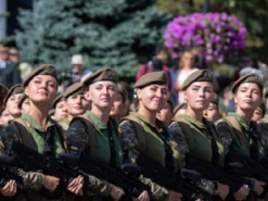 Украинских айтишниц поставят на военный учет. Зачем и кого это коснется