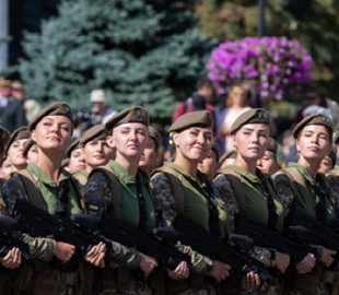 Украинских айтишниц поставят на военный учет. Зачем и кого это коснется