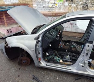 В Киеве разворовали авто после поста в Facebook