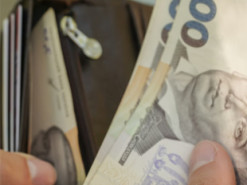 Чоловік втратив майже 13 тисяч гривень, повіривши у фейкову «допомогу від ООН»