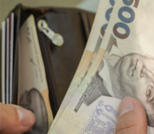 Чоловік втратив майже 13 тисяч гривень, повіривши у фейкову «допомогу від ООН»