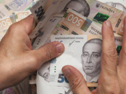 Шахраї ошукали жінку на 170 тисяч гривень