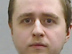 У Британії засудили чоловіка за сексуальне насильство в інтернеті. Його жертвами стали тисячі дітей