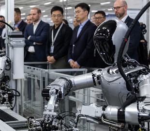 Іноземні інвестори відвідують технологічні підприємства Китаю — The Japan Times