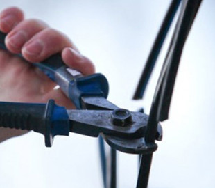 На Харківщині чоловік "на око" визначив непридатність кабелів зв'язку і вирізав їх — суд виніс вирок