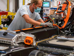 Volvo втричі збільшить виробничі потужності через популярність електрокарів