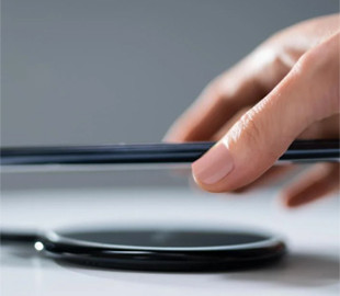 Як максимально швидко зарядити смартфон без проводів і не "вбити" батарею