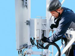 Залишитися на зв’язку. Як мобільні оператори та Мінцифри готуються до блекаутів