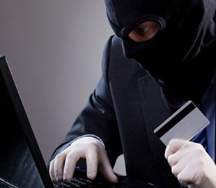Чоловіка, який продавав на OLX фальшиві паспорти, водійські посвідчення та дипломи, оштрафували на 1700 грн