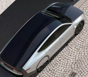 У Нідерландах презентували електрокар із сонячними батареями