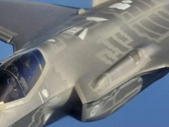 Американський F-35 проти китайського J-35: експерти відповіли, який винищувач кращий