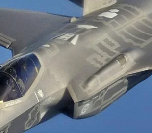 Американський F-35 проти китайського J-35: експерти відповіли, який винищувач кращий