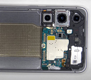 Експерти розібрали Galaxy S25 FE: чим він кращий від попередника