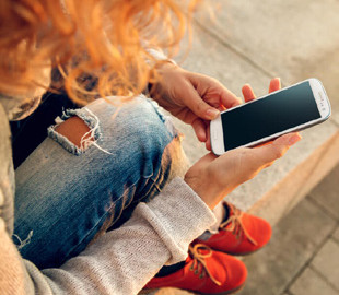 Названо шкідливі звички людей, які негативно впливають на смартфон