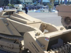 Представлений універсальний наземний безпілотник MV-4 для ефективного знешкодження різних боєприпасів