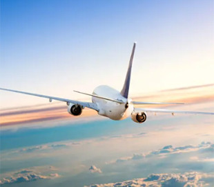 Австралійські вчені створили покриття для літаків, яке зекономить мільярди доларів на паливо