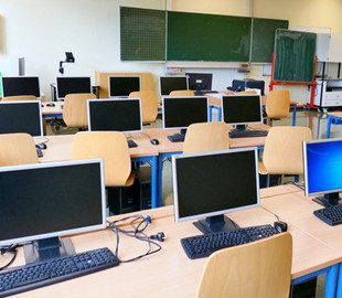 В Минобразования назвали количество украинских школ без интернета