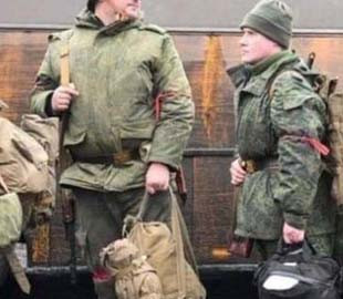 Ліків немає: російські солдати в окопах лікуються сечею