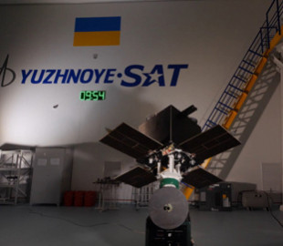 Виготовлені у Дніпрі супутники серії "Січ" згуртувалися на орбіті Землі