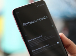 Samsung снова дала надежду пользователям Galaxy S9 на большое обновление