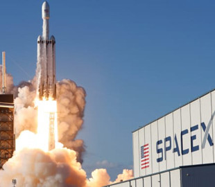 SpaceX отложила отправку Crew Dragon с астронавтами: возникли проблемы