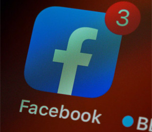 Facebook начала убеждать пользователей iPhone включить слежку за ними