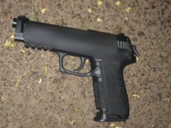 В Одесі затримали двох чоловіків, які погрожували людям зброєю