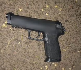 В Одесі затримали двох чоловіків, які погрожували людям зброєю