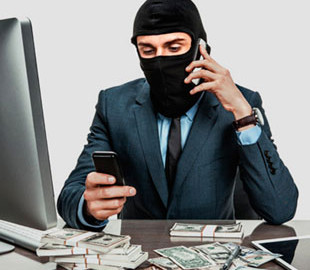 Телефонный мошенник обманул женщину на 400 тысяч гривен