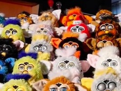 Блогер собрал орган из 44 зверьков Ферби