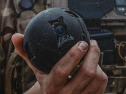 Представлено революційну панорамну тактичну камеру, призначену для захисту військових
