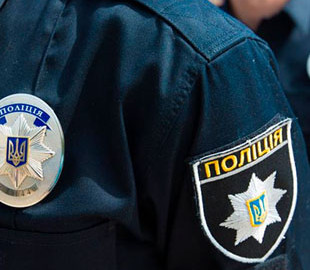46-річного мешканця Чернівців звинуватили у зґвалтуванні 11-річної доньки