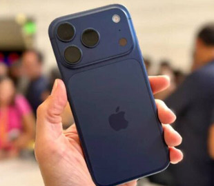 Чи справді iPhone сповільнюється через кілька років використання