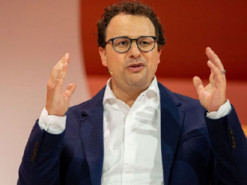 Які загрози для людства несе ШІ: пояснює гендиректор Anthropic Даріо Амодей