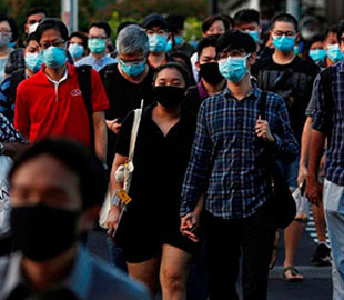 В Сингапуре планируют внедрить носимые устройства для отслеживания контактов