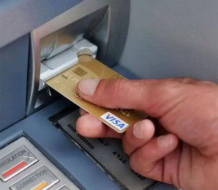 В Украине мошенники используют банкоматы и делают дубликаты карт