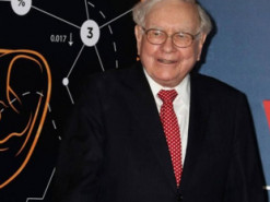 Воррен Баффетт пожертвує акцій на понад $1,3 мільярда сімейним фондам