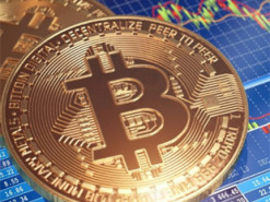 Мільярдер з США радить не поспішати вкладатися в біткоїн