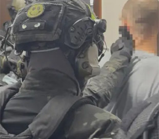 Ошукали понад 4,5 тисячі громадян Європи та Центральної Азії: в Україні викрито міжнародний шахрайський кол-центр