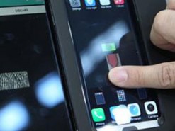 Samsung Galaxy S10 выйдет в двух версиях с экранным сканером отпечатков пальцев