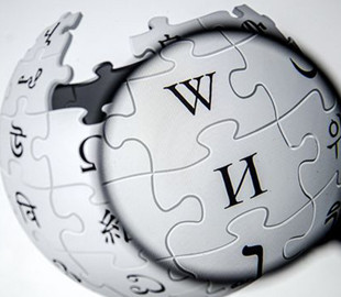 Вікіпедія буде використовувати ШІ: чи замінить він людей