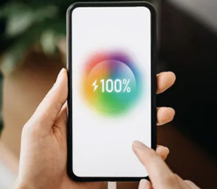 Як швидко зарядити телефон: поради, що справді діють