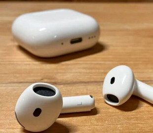 OpenAI готує перші розумні навушники зі штучним інтелектом