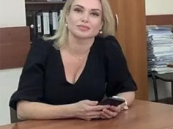 Суд відправив екс-журналістку "Першого каналу" рф Овсяннікову під домашній арешт до 9 жовтня
